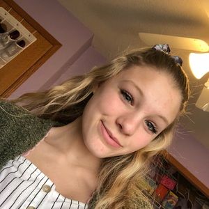 Meet your Posher, Kendra